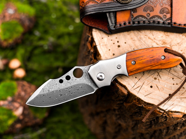 NedFoss PARROT Damast Taschenmesser, Damast     Klappmesser, EDC Messer aus Damaststahl und Holzgriff, extra scharf