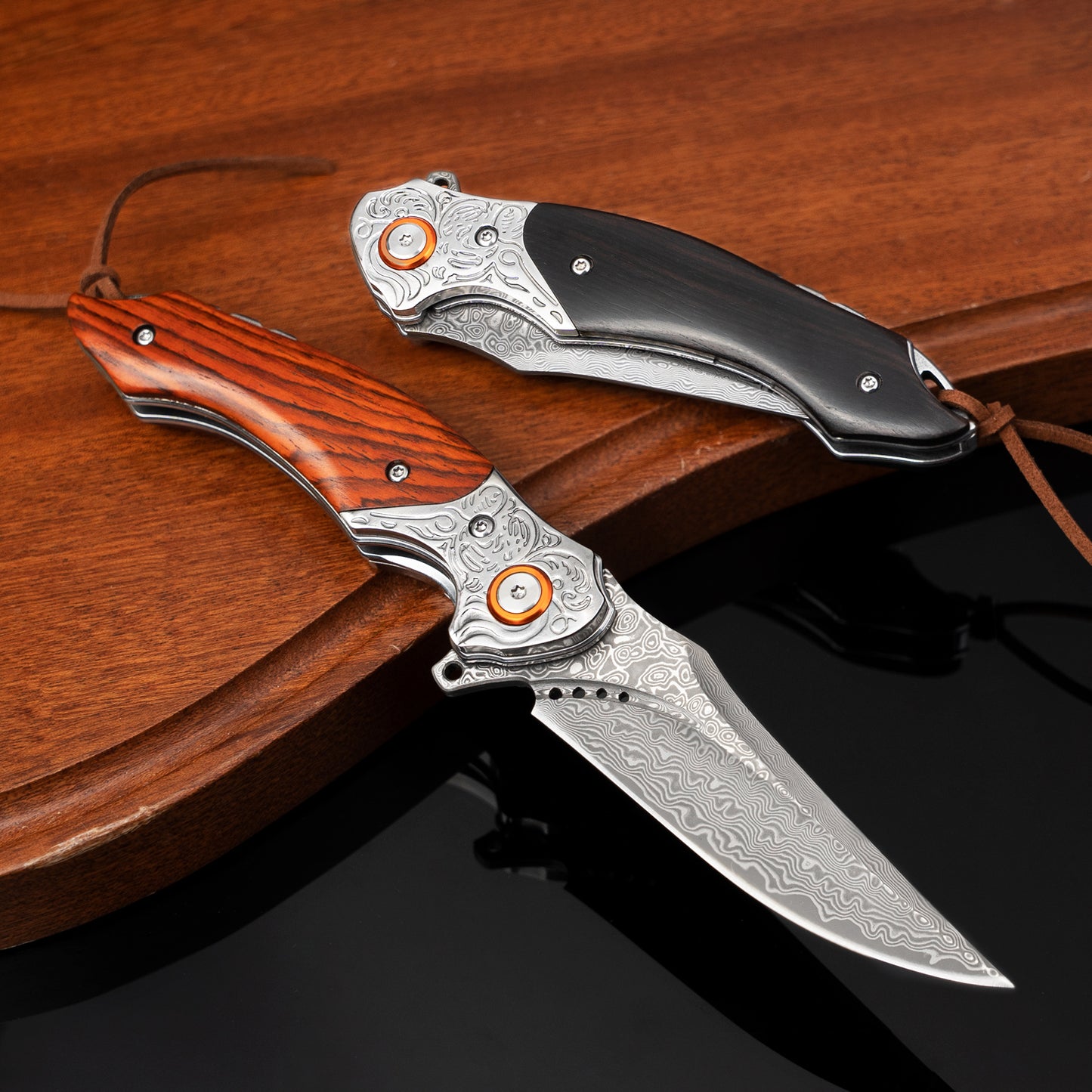 LOTHAR TUNA Damast Klappmesser, Damast Taschenmesser aus 67 Lagen VG10 Damaststahl, Einhandmesser mit Scharfe Klinge und Rosenholzgriff, Gürtelclip, für Sammlung oder Geschenk